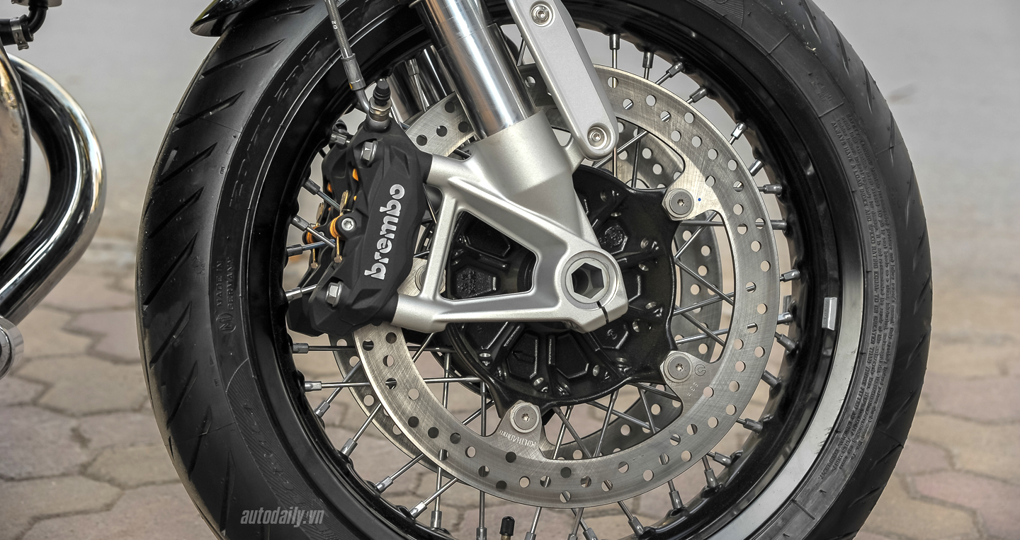 BMW R nine T (3).jpg